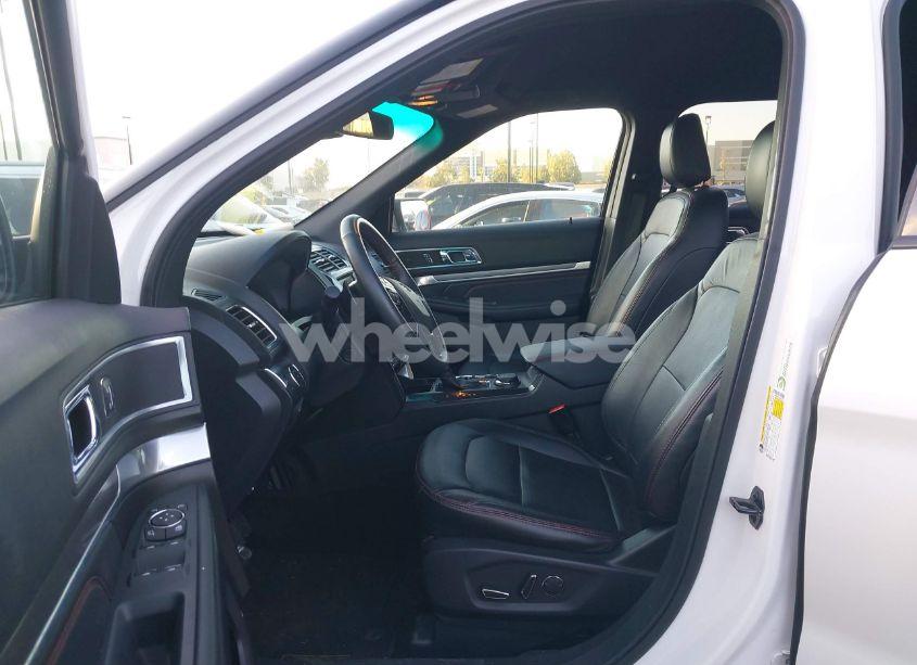 Photo 5 of 2018 Ford Explorer SPORT (VIN 1FM5K8GT1JGA99317)