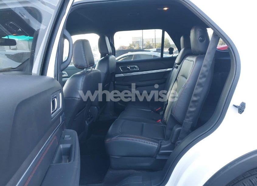 Photo 8 of 2018 Ford Explorer SPORT (VIN 1FM5K8GT1JGA99317)