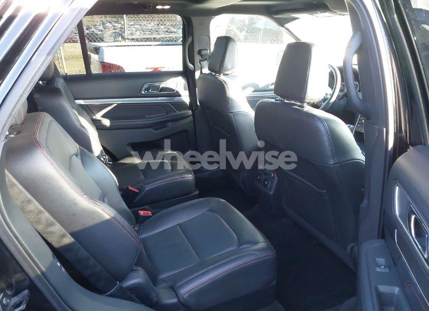 Photo 8 of 2018 Ford Explorer SPORT (VIN 1FM5K8GT1JGB03382)
