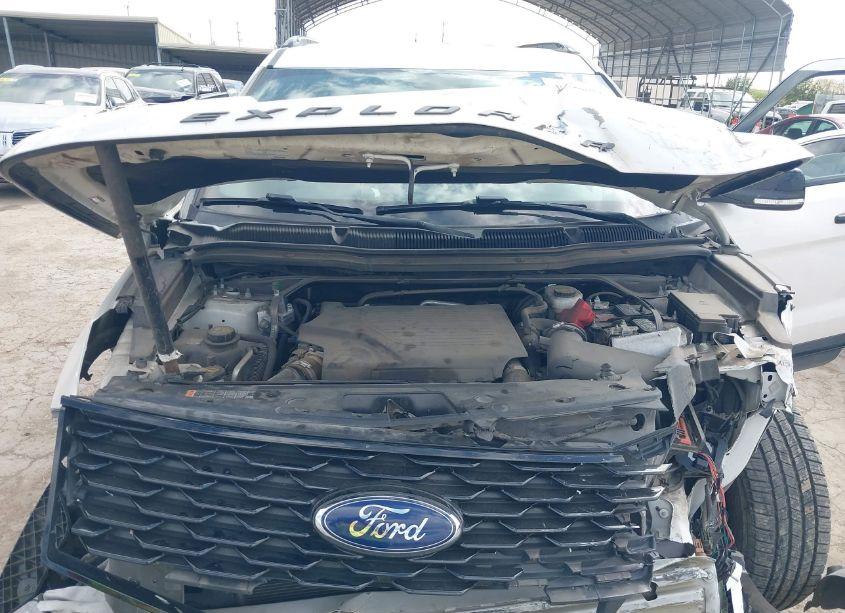 Photo 10 of 2018 Ford Explorer SPORT (VIN 1FM5K8GT1JGB64831)
