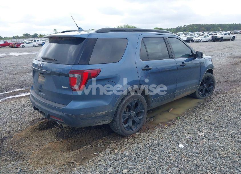 Photo 4 of 2019 Ford Explorer SPORT (VIN 1FM5K8GT1KGB01732)
