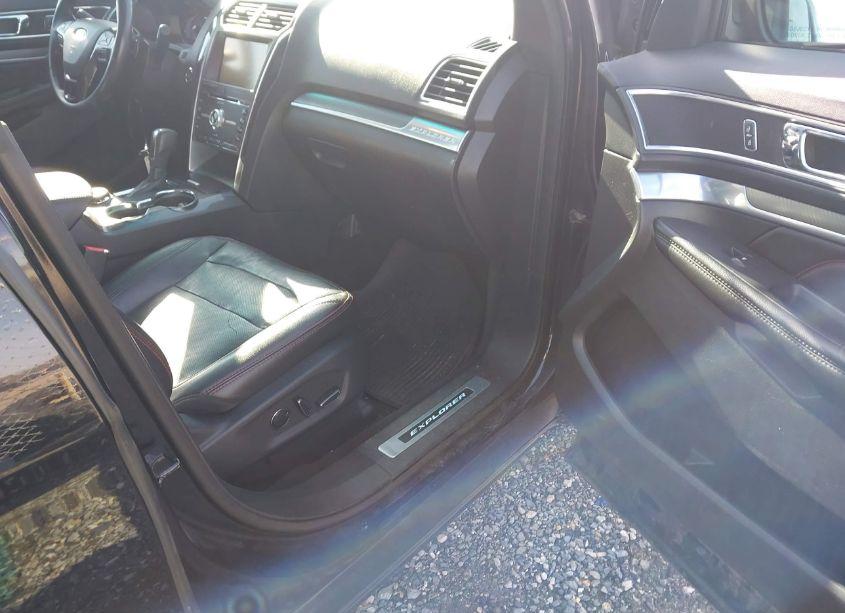 Photo 5 of 2016 Ford Explorer SPORT (VIN 1FM5K8GT2GGB83221)