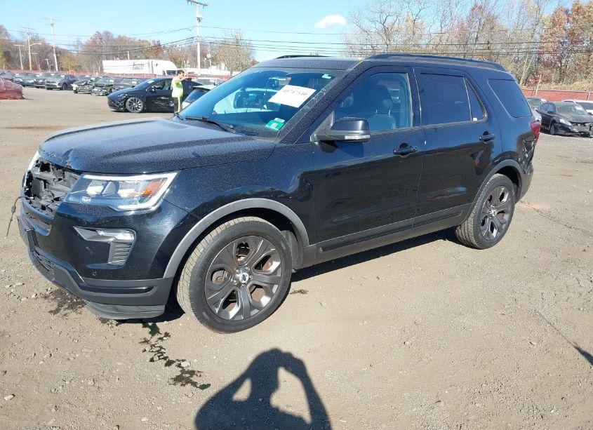 Photo 2 of 2018 Ford Explorer SPORT (VIN 1FM5K8GT2JGB14794)