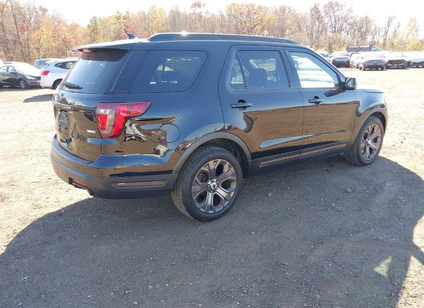Photo 4 of 2018 Ford Explorer SPORT (VIN 1FM5K8GT2JGB14794)