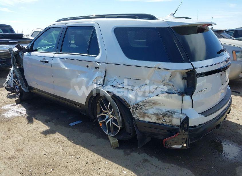 Photo 3 of 2019 Ford Explorer SPORT (VIN 1FM5K8GT2KGB06812)