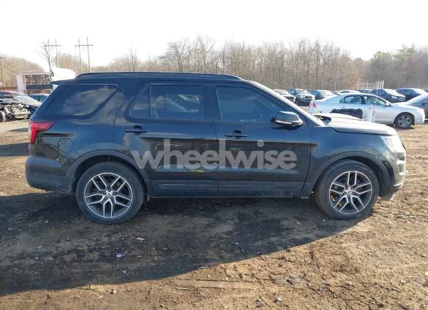 Photo 13 of 2018 Ford Explorer SPORT (VIN 1FM5K8GT3JGA12436)