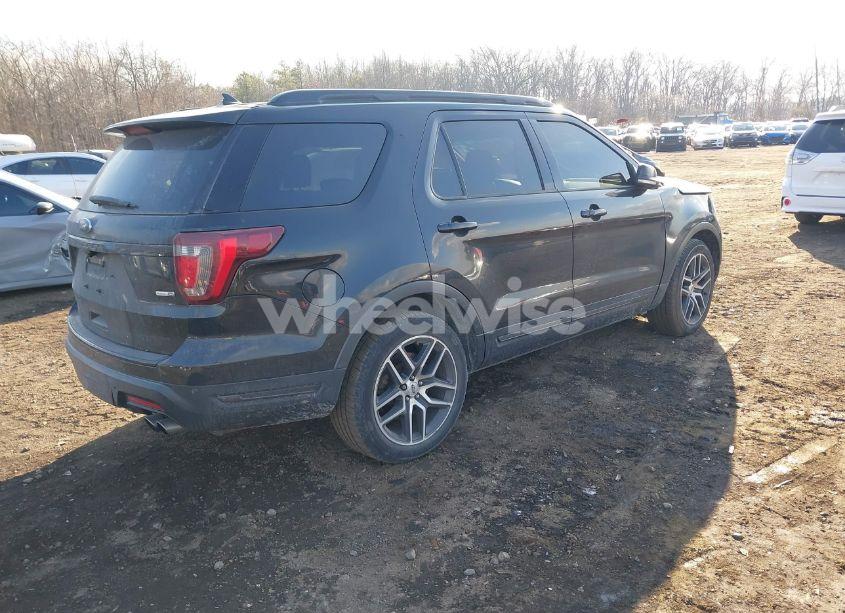 Photo 4 of 2018 Ford Explorer SPORT (VIN 1FM5K8GT3JGA12436)