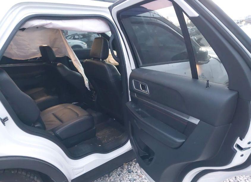 Photo 8 of 2018 Ford Explorer SPORT (VIN 1FM5K8GT3JGA77495)