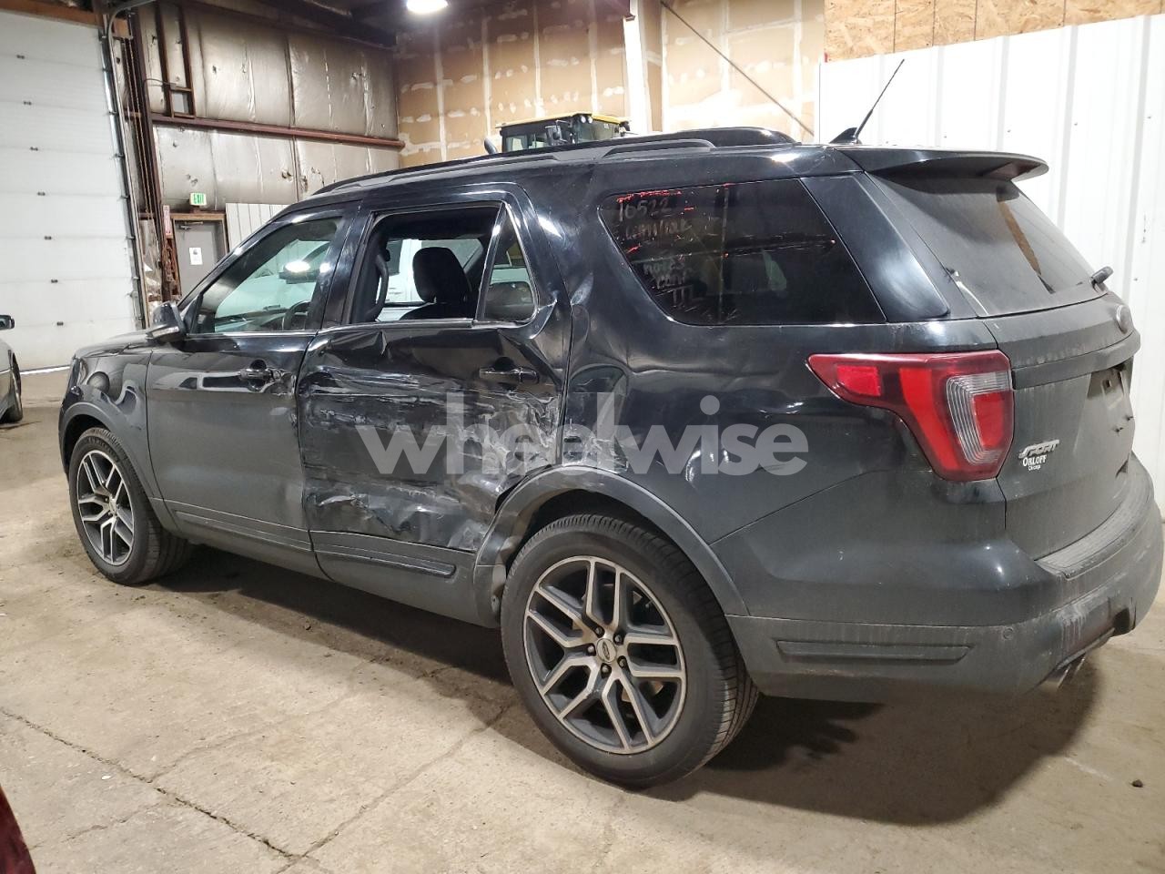 Photo 2 of 2018 FORD EXPLORER SPORT (VIN 1FM5K8GT3JGB27912)