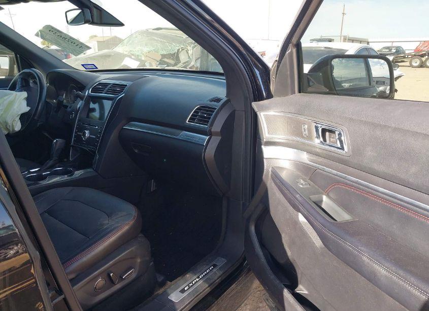Photo 5 of 2018 Ford Explorer SPORT (VIN 1FM5K8GT3JGC27735)