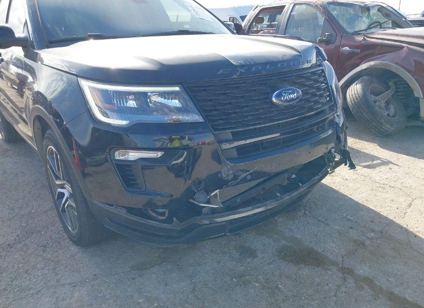 Photo 6 of 2018 Ford Explorer SPORT (VIN 1FM5K8GT3JGC27735)