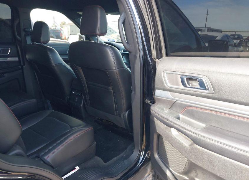 Photo 8 of 2018 Ford Explorer SPORT (VIN 1FM5K8GT3JGC27735)