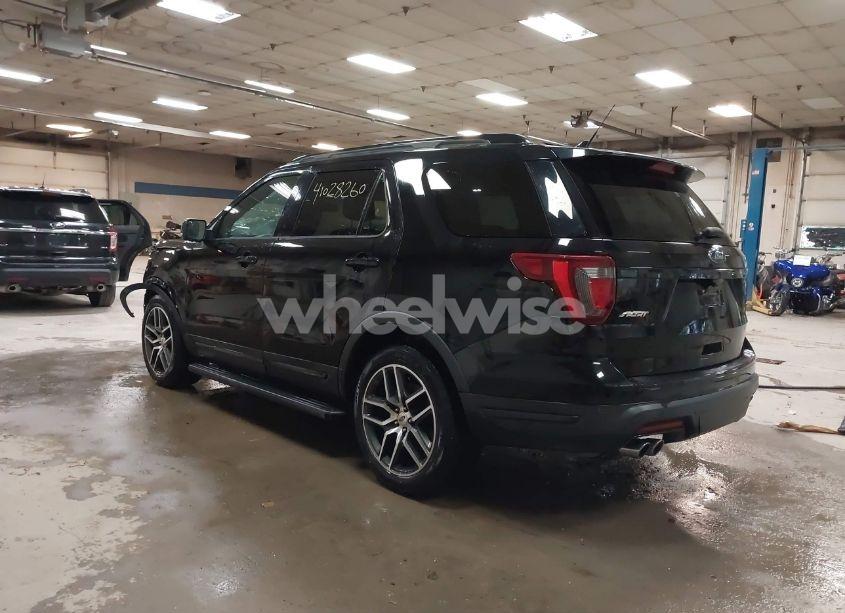 Photo 3 of 2018 Ford Explorer SPORT (VIN 1FM5K8GT3JGC46639)