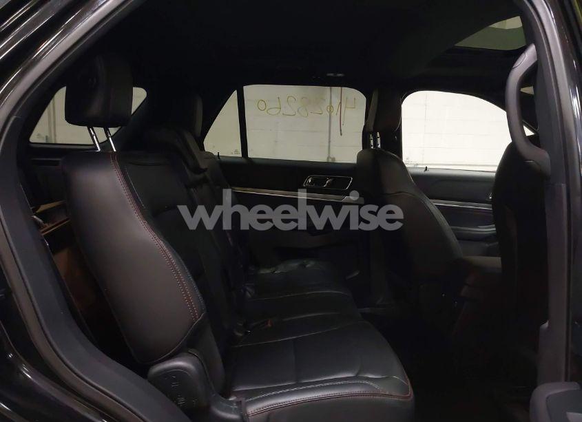 Photo 8 of 2018 Ford Explorer SPORT (VIN 1FM5K8GT3JGC46639)