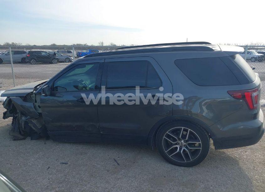 Photo 15 of 2019 Ford Explorer SPORT (VIN 1FM5K8GT3KGA71276)