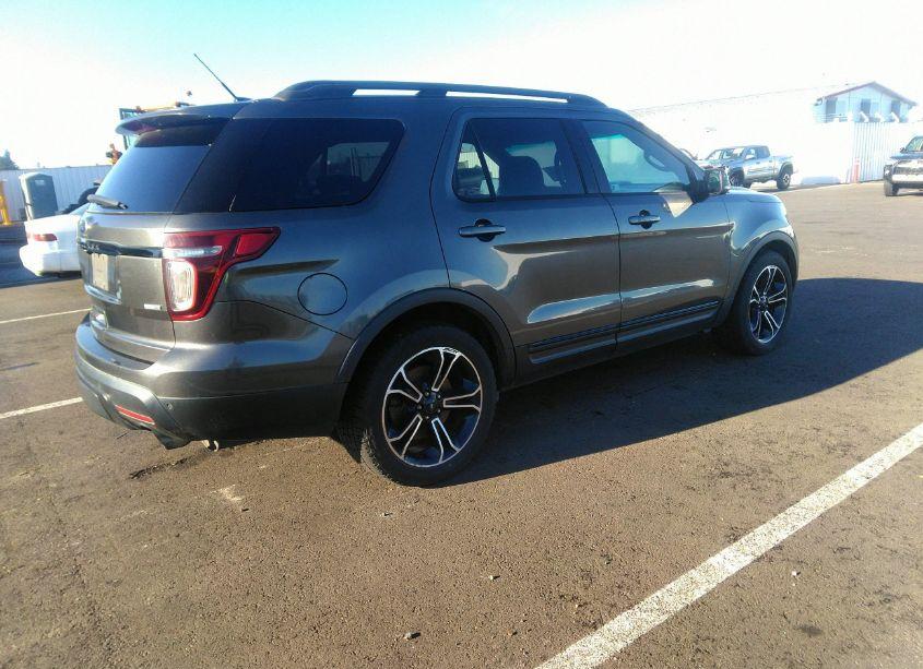 Photo 4 of 2015 Ford Explorer SPORT (VIN 1FM5K8GT4FGA35618)