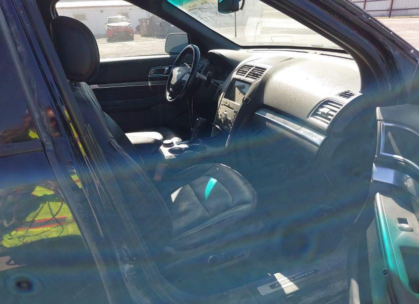 Photo 5 of 2017 Ford Explorer SPORT (VIN 1FM5K8GT4HGD87682)