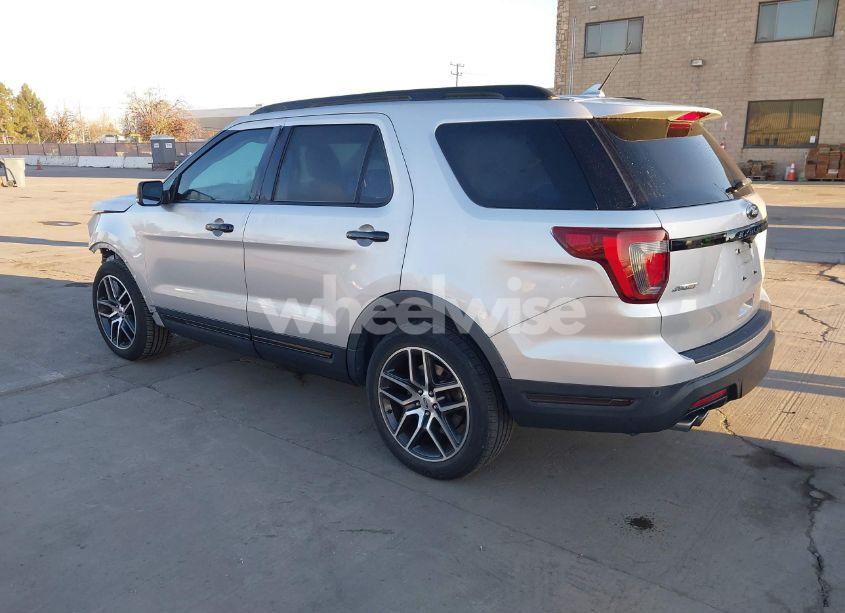 Photo 3 of 2019 Ford Explorer SPORT (VIN 1FM5K8GT4KGB12739)