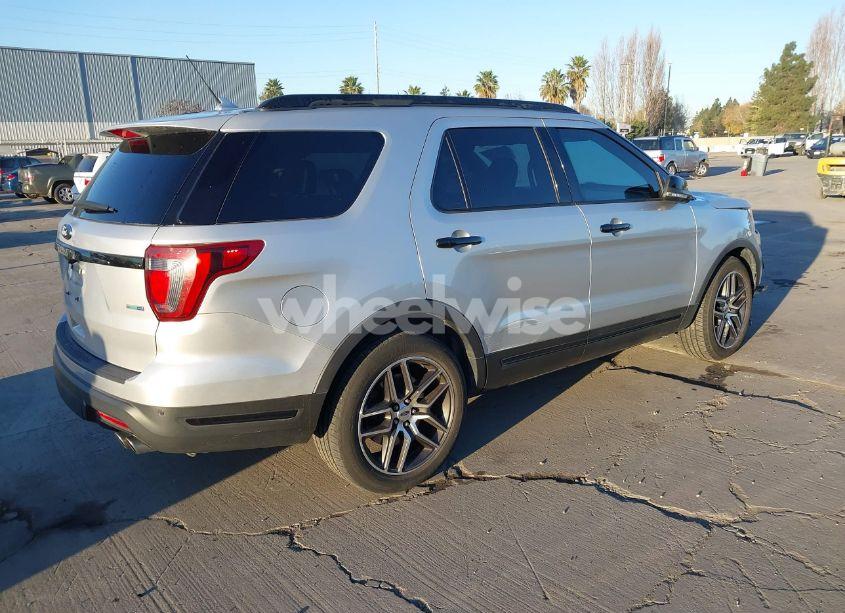 Photo 4 of 2019 Ford Explorer SPORT (VIN 1FM5K8GT4KGB12739)