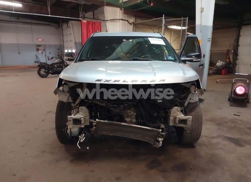 Photo 6 of 2017 Ford Explorer SPORT (VIN 1FM5K8GT5HGA03358)