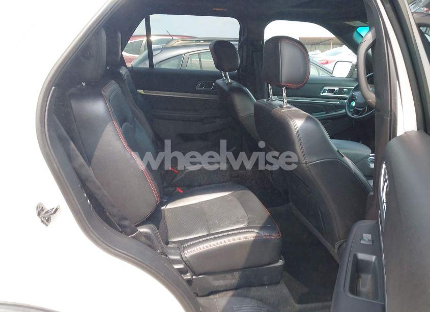 Photo 8 of 2017 Ford Explorer SPORT (VIN 1FM5K8GT5HGA12559)