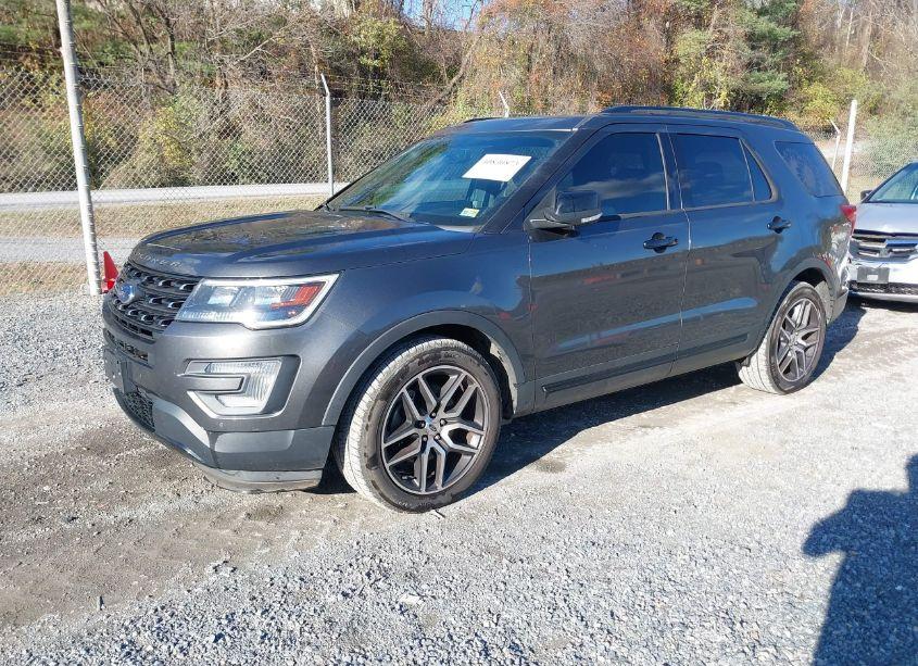 Photo 2 of 2017 Ford Explorer SPORT (VIN 1FM5K8GT5HGD50317)