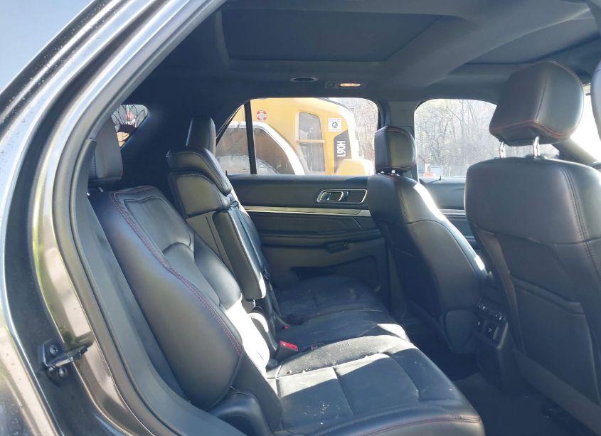 Photo 8 of 2017 Ford Explorer SPORT (VIN 1FM5K8GT5HGD50317)