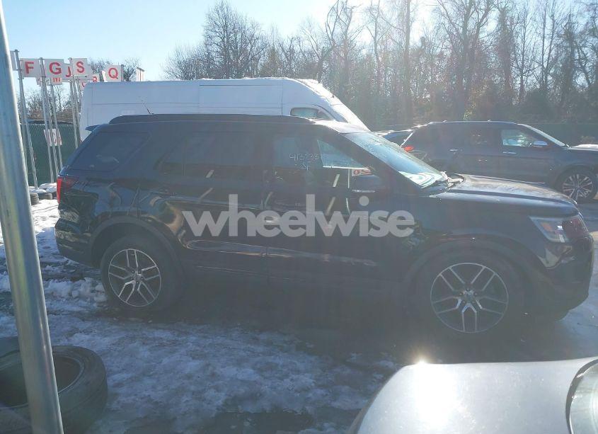 Photo 14 of 2018 Ford Explorer SPORT (VIN 1FM5K8GT5JGB04860)