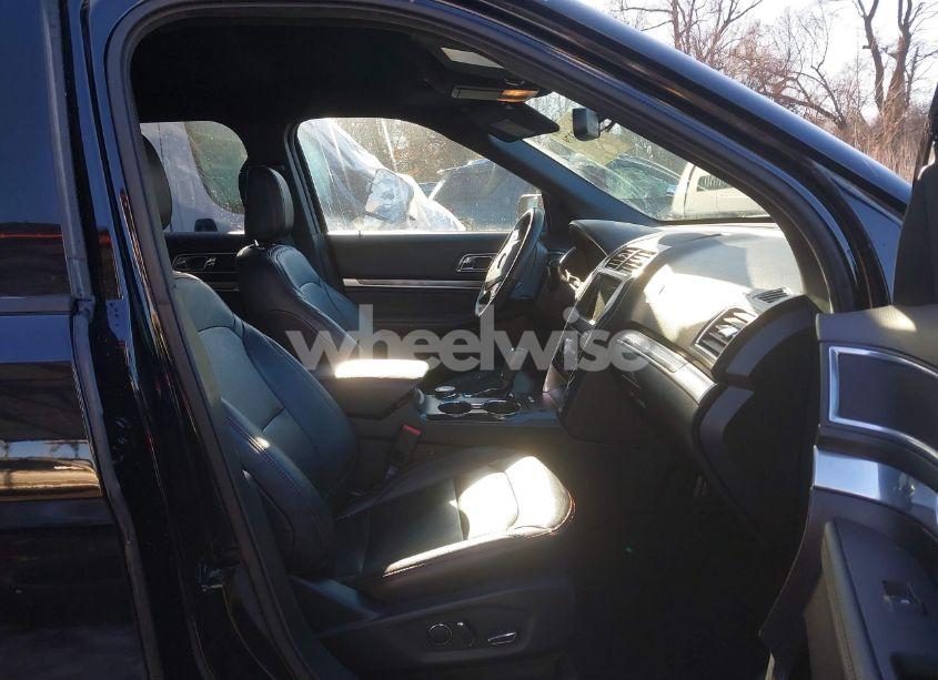 Photo 5 of 2018 Ford Explorer SPORT (VIN 1FM5K8GT5JGB04860)
