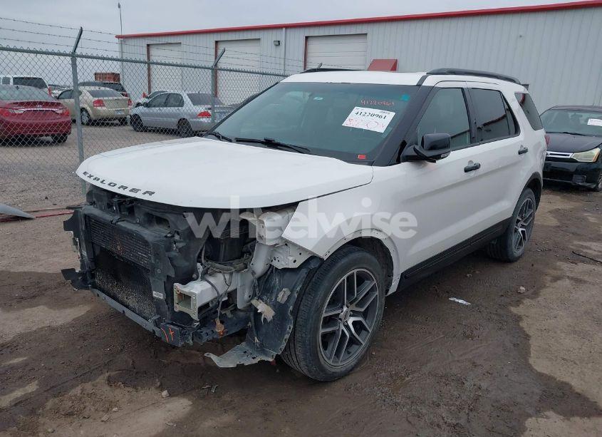 Photo 2 of 2016 Ford Explorer SPORT (VIN 1FM5K8GT6GGC04068)