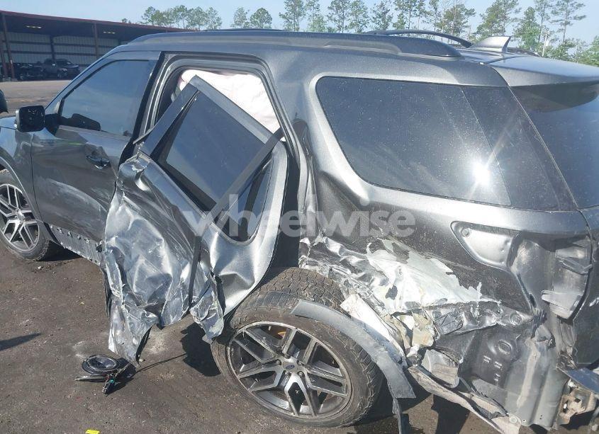 Photo 6 of 2017 Ford Explorer SPORT (VIN 1FM5K8GT6HGB23282)