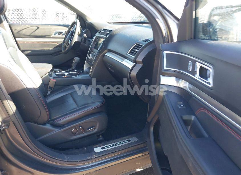 Photo 5 of 2017 Ford Explorer SPORT (VIN 1FM5K8GT6HGC67768)