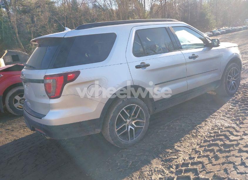 Photo 4 of 2018 Ford Explorer SPORT (VIN 1FM5K8GT6JGA50257)