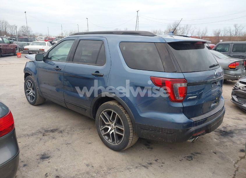 Photo 3 of 2018 Ford Explorer SPORT (VIN 1FM5K8GT6JGB86856)