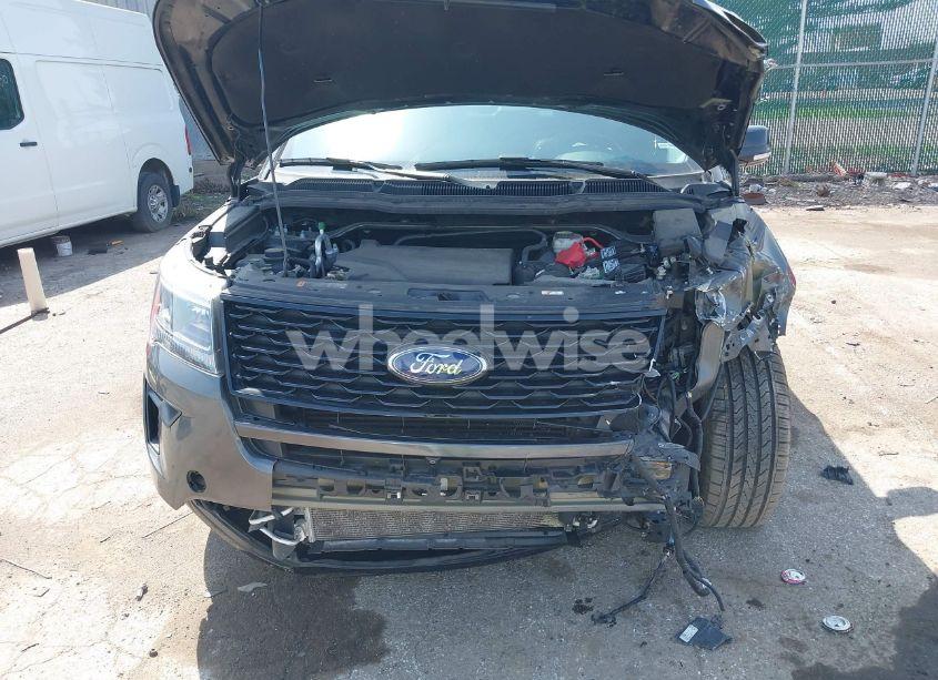 Photo 12 of 2018 Ford Explorer SPORT (VIN 1FM5K8GT6JGC83300)