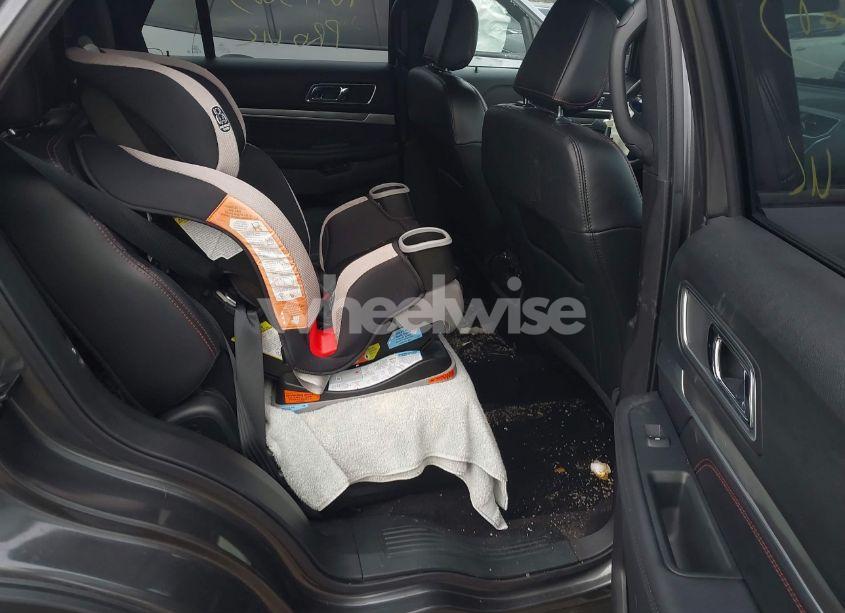 Photo 8 of 2019 Ford Explorer SPORT (VIN 1FM5K8GT6KGB39523)