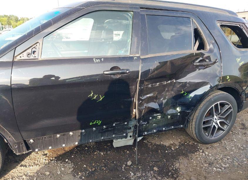 Photo 6 of 2016 Ford Explorer SPORT (VIN 1FM5K8GT7GGC56700)