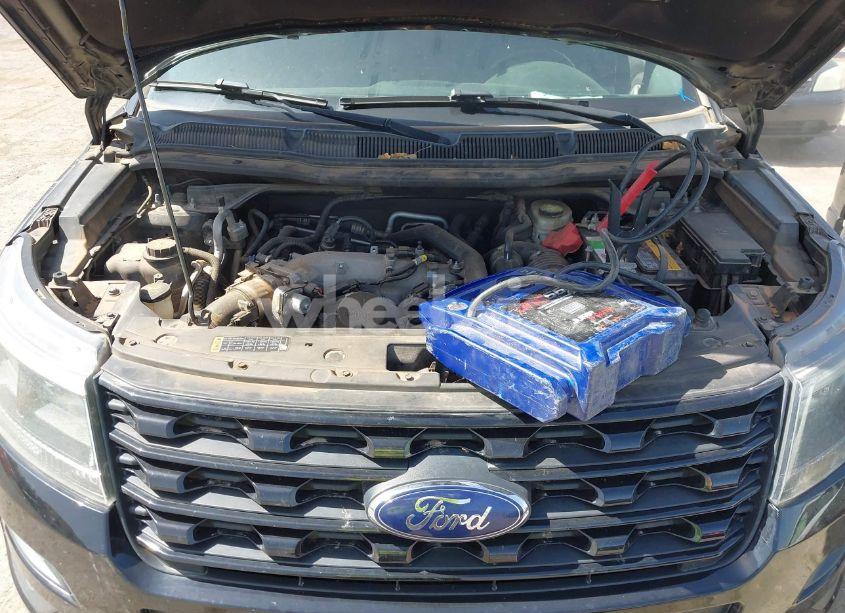 Photo 10 of 2016 Ford Explorer SPORT (VIN 1FM5K8GT7GGC71309)