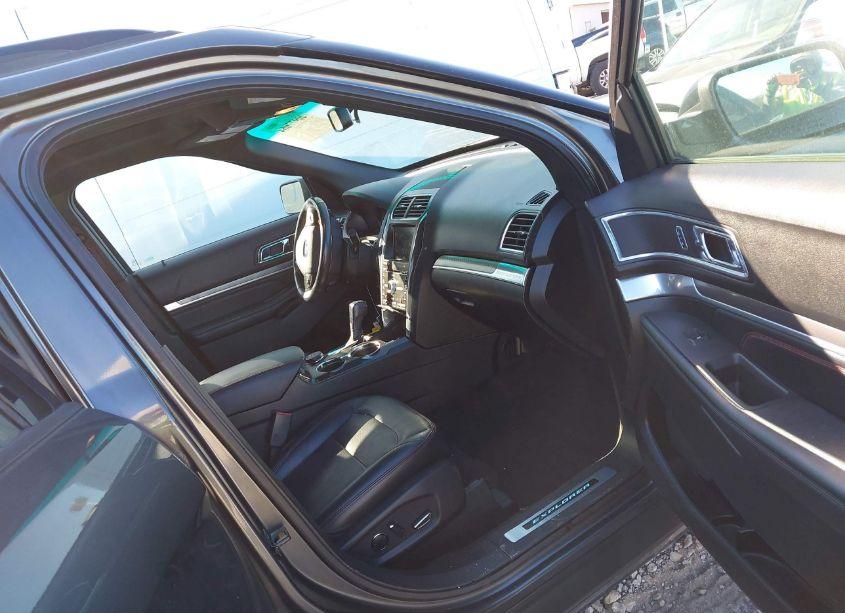Photo 5 of 2016 Ford Explorer SPORT (VIN 1FM5K8GT7GGD21433)