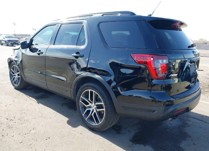 Photo 3 of 2018 Ford Explorer SPORT (VIN 1FM5K8GT7JGA98396)