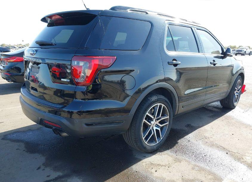 Photo 4 of 2018 Ford Explorer SPORT (VIN 1FM5K8GT7JGA98396)