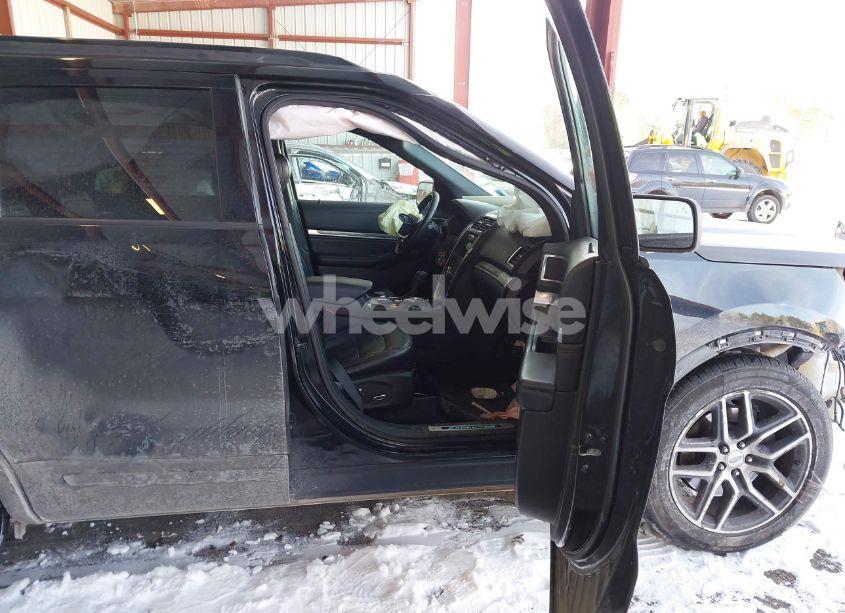 Photo 5 of 2018 Ford Explorer SPORT (VIN 1FM5K8GT7JGC01977)