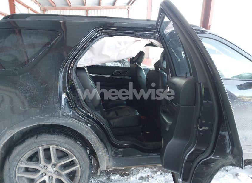 Photo 8 of 2018 Ford Explorer SPORT (VIN 1FM5K8GT7JGC01977)