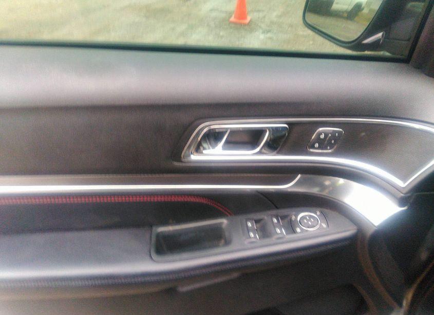 Photo 19 of 2018 Ford Explorer SPORT (VIN 1FM5K8GT7JGC51763)