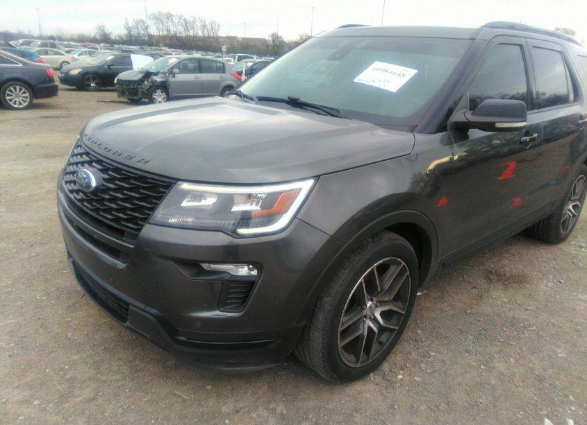 Photo 2 of 2018 Ford Explorer SPORT (VIN 1FM5K8GT7JGC51763)