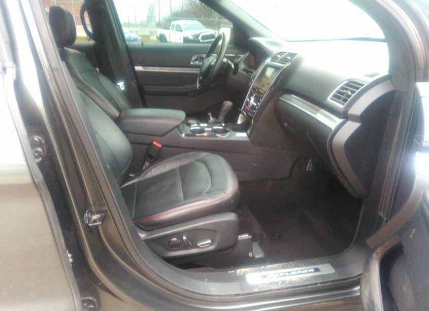 Photo 5 of 2018 Ford Explorer SPORT (VIN 1FM5K8GT7JGC51763)