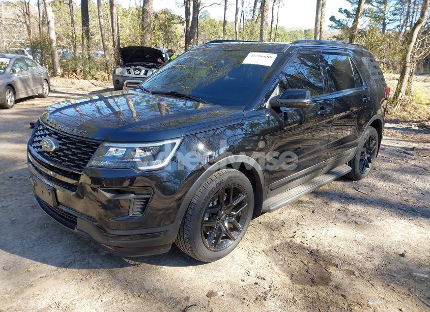 Photo 2 of 2019 Ford Explorer SPORT (VIN 1FM5K8GT7KGB03467)