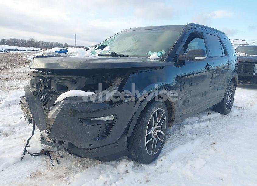 Photo 2 of 2018 Ford Explorer SPORT (VIN 1FM5K8GT8JGA33704)