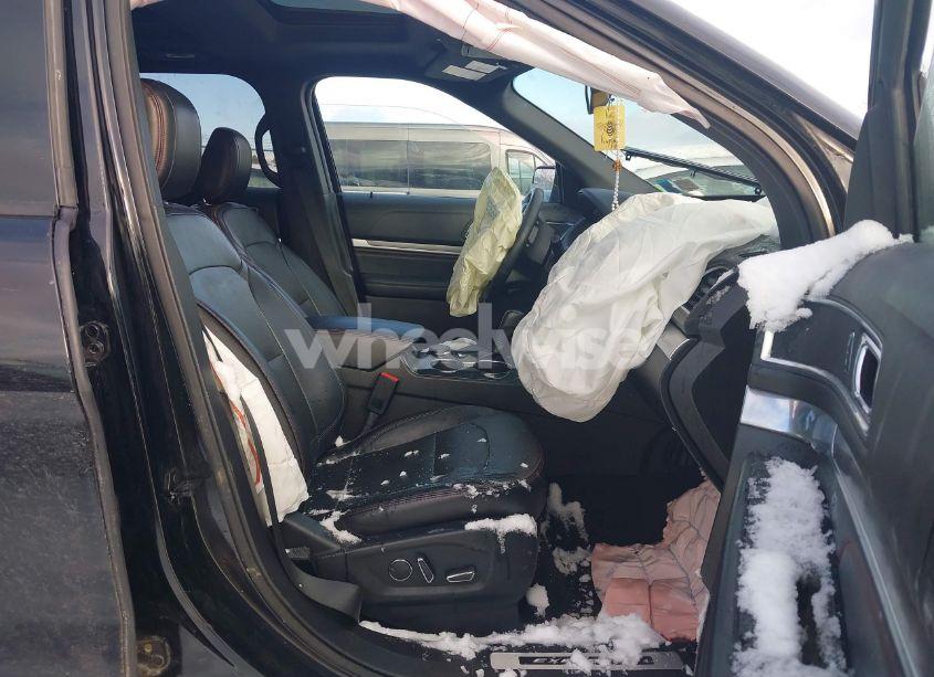 Photo 5 of 2018 Ford Explorer SPORT (VIN 1FM5K8GT8JGA33704)