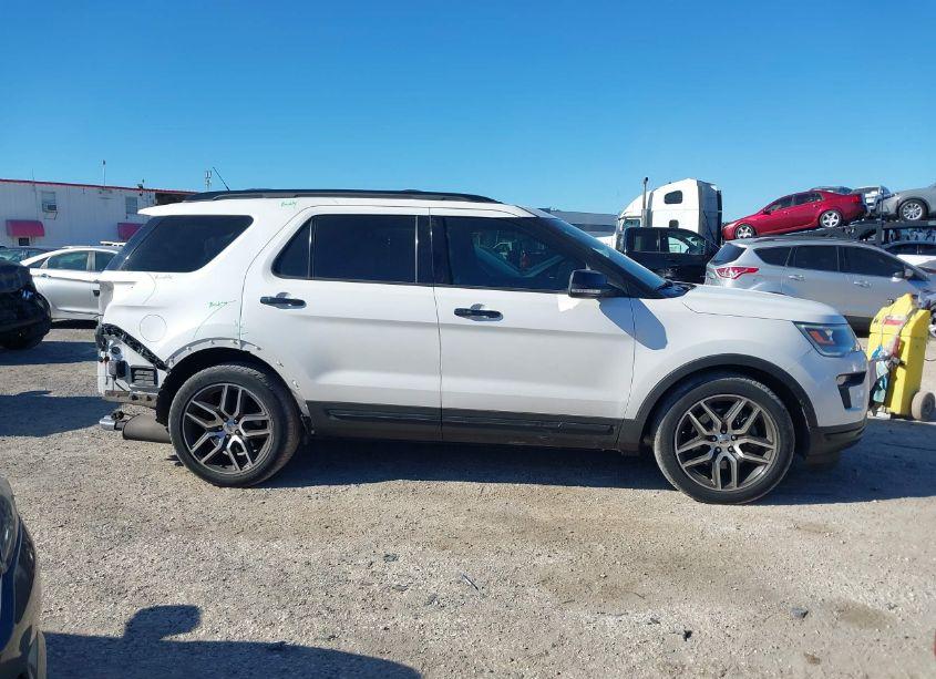 Photo 14 of 2018 Ford Explorer SPORT (VIN 1FM5K8GT8JGB75440)